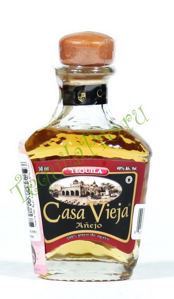 Сувенирная бутылка Casa Vieja Anejo 0.05 l